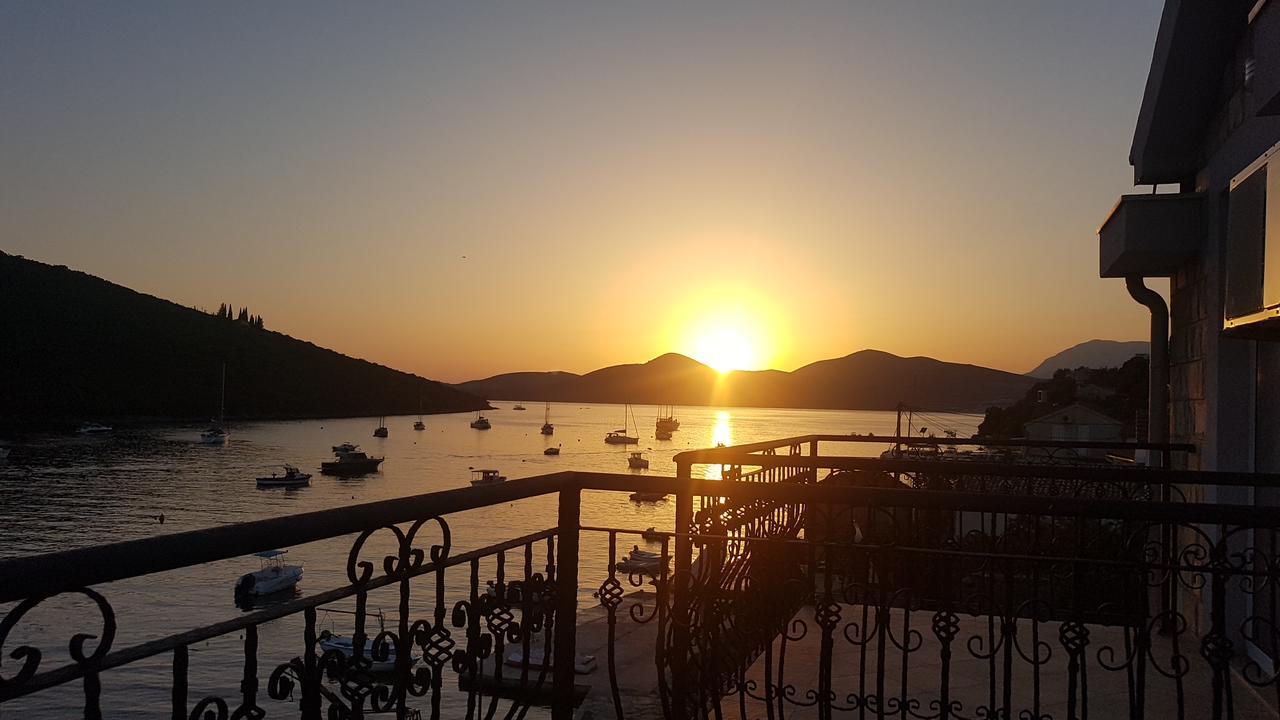 Villa San Apartments Tivat Ngoại thất bức ảnh