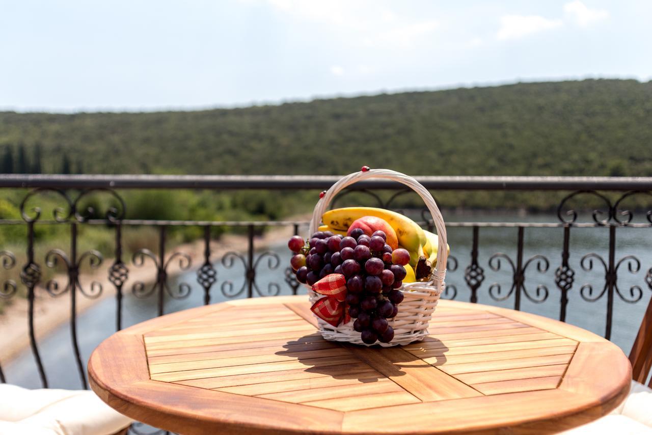 Villa San Apartments Tivat Ngoại thất bức ảnh