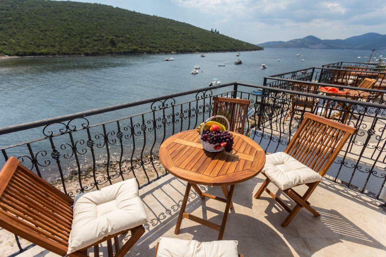 Villa San Apartments Tivat Ngoại thất bức ảnh