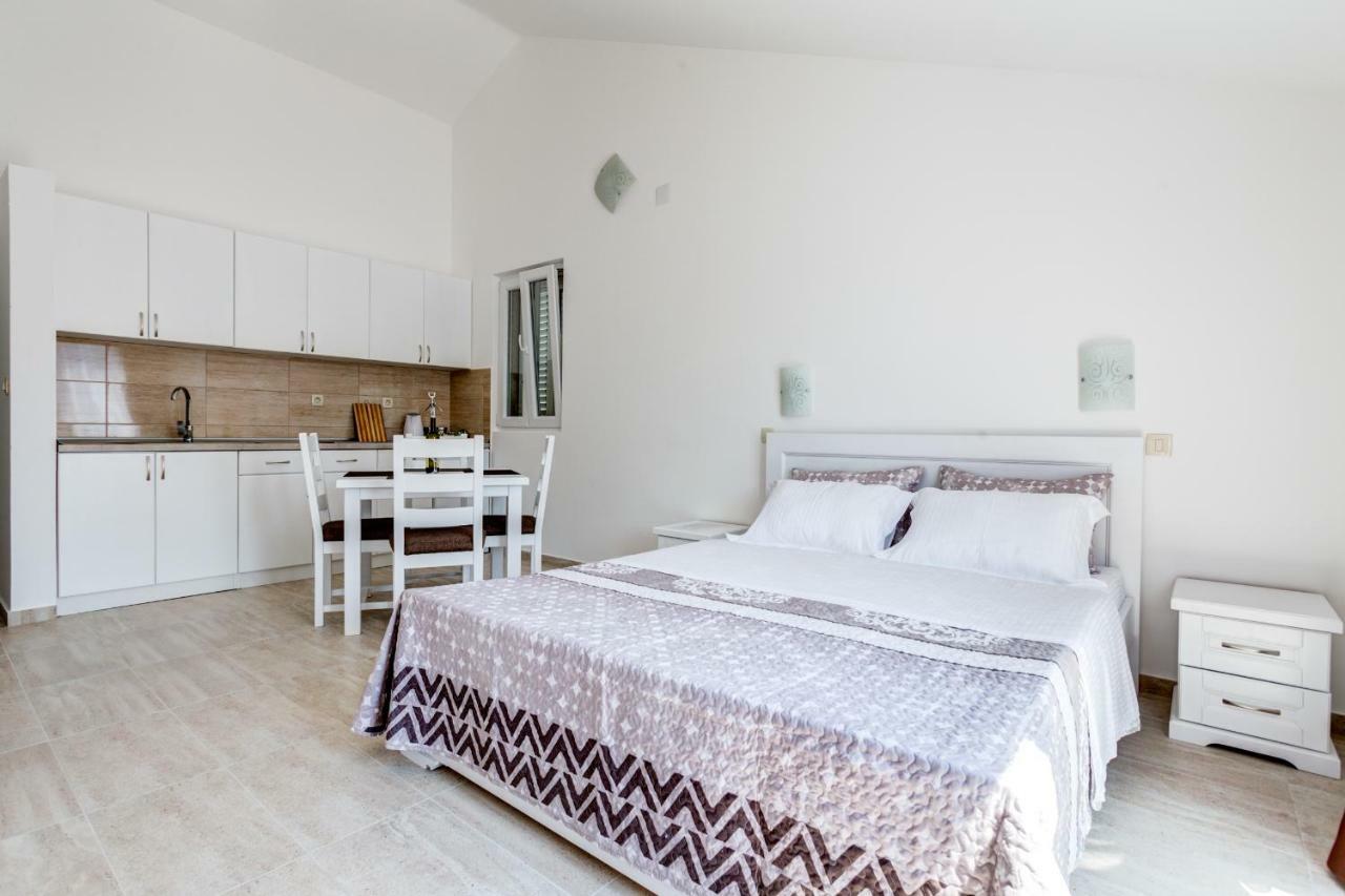 Villa San Apartments Tivat Ngoại thất bức ảnh