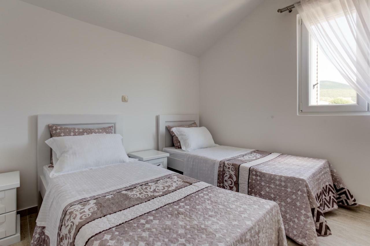 Villa San Apartments Tivat Ngoại thất bức ảnh