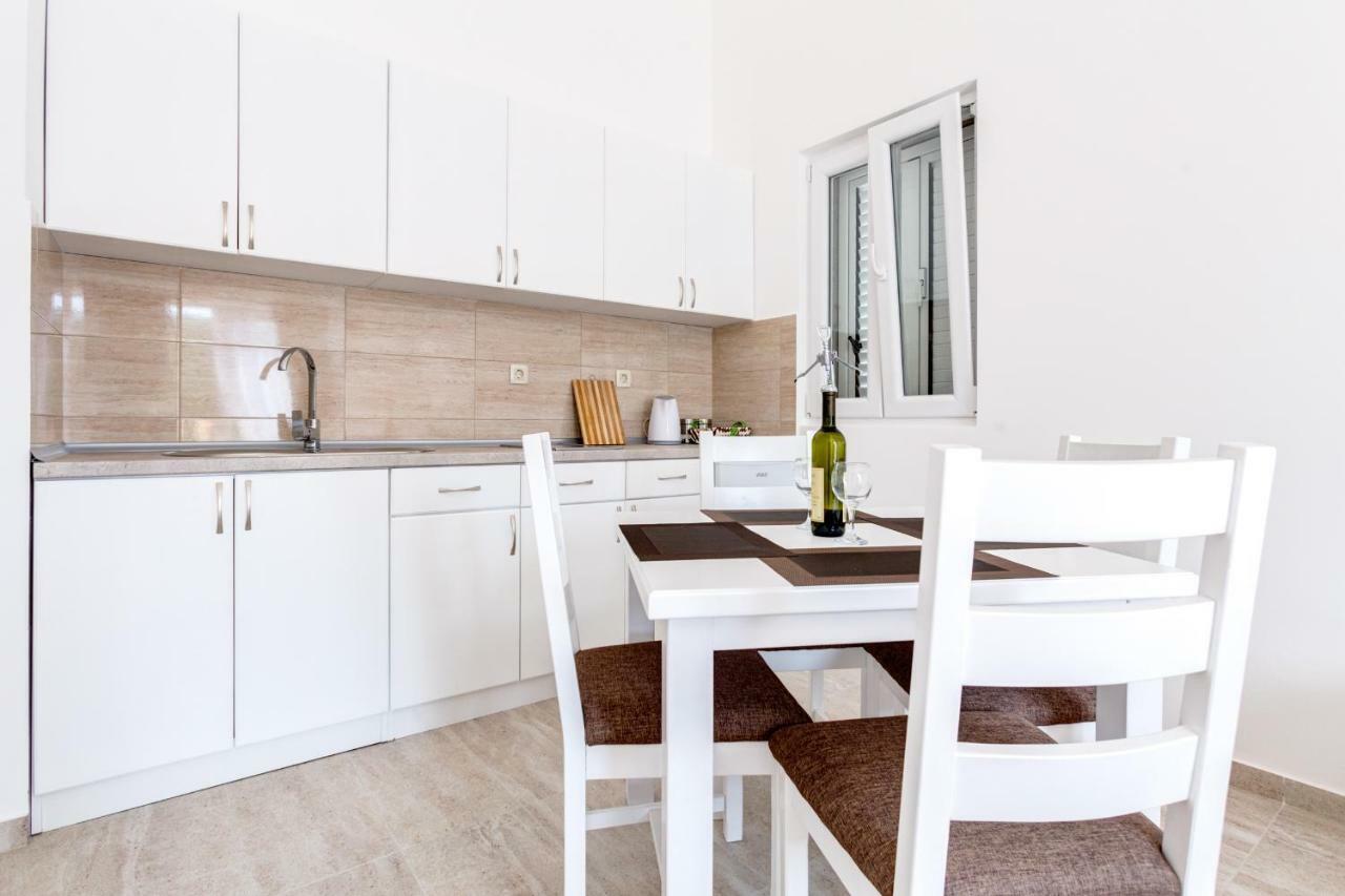Villa San Apartments Tivat Ngoại thất bức ảnh