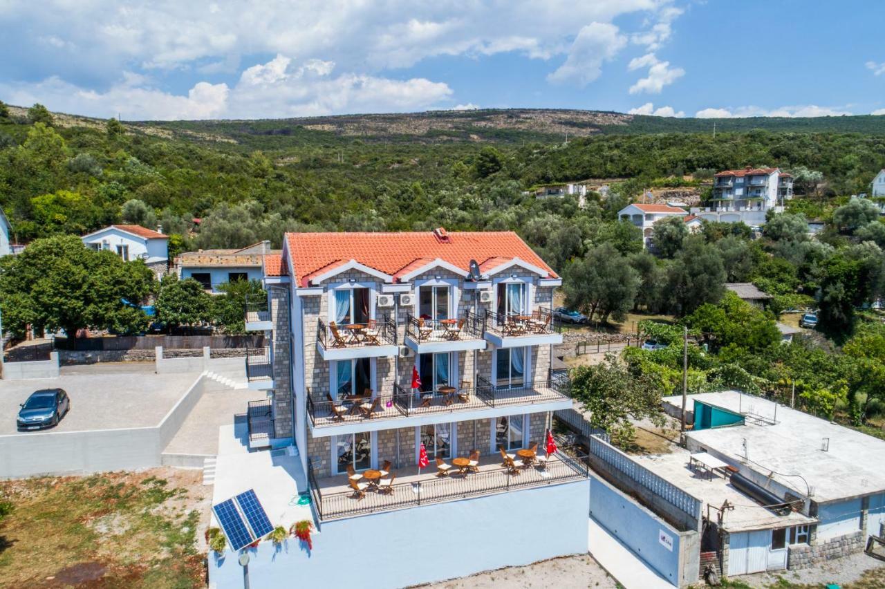 Villa San Apartments Tivat Ngoại thất bức ảnh